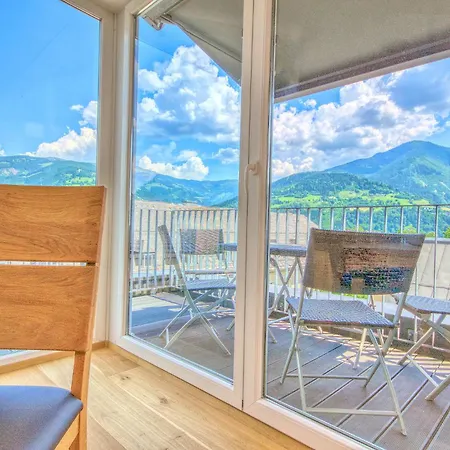 Penthouse Ari - By Alpen